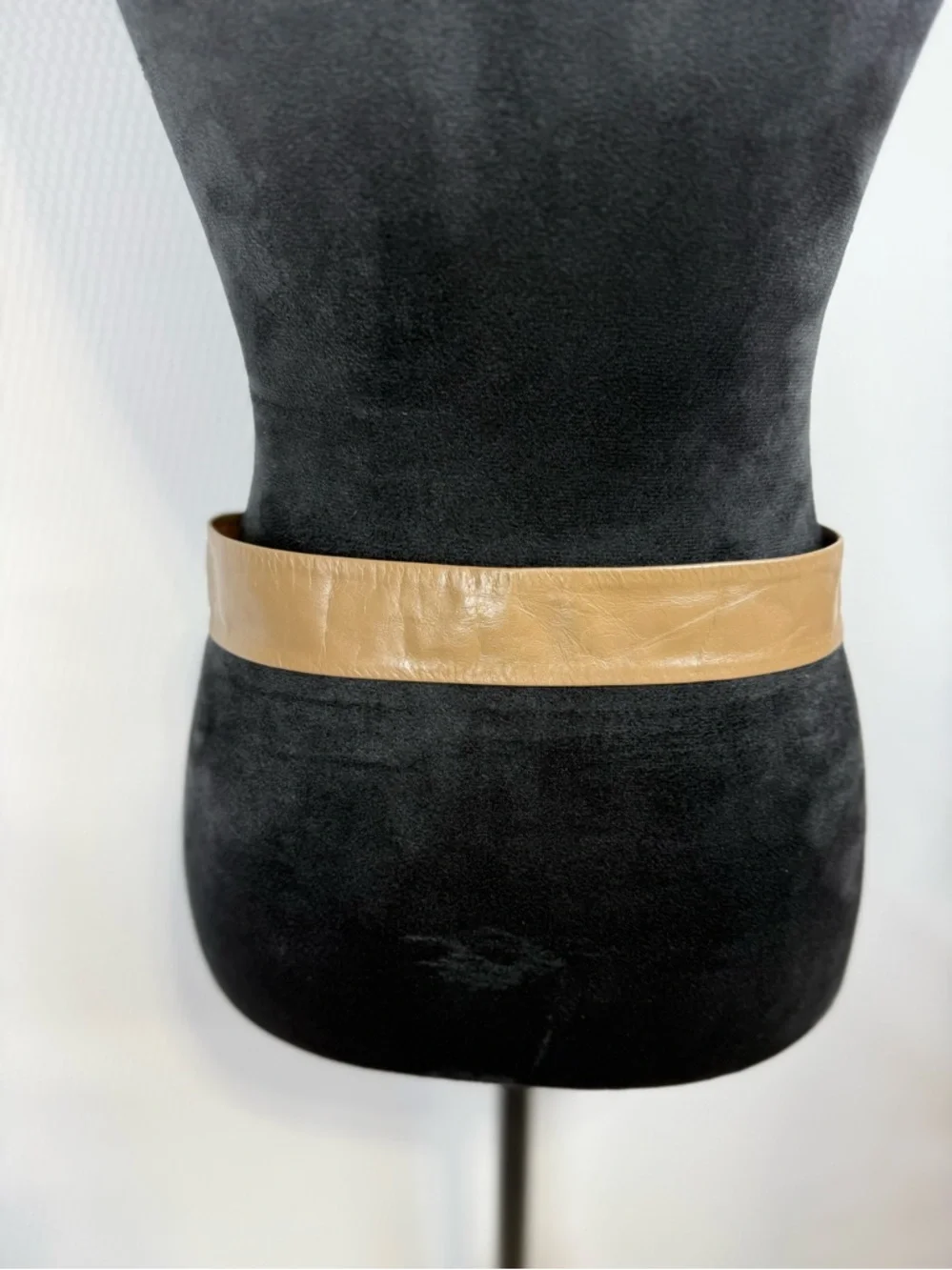 Vintage 80’s Belt Taupe Soft Leather Sculptural Gold Tone Clasp Buckle